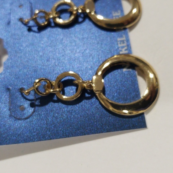 Elegant Gold tone  Hoops Design Drop Dangle Earrings - Women's Fashion Jewelry - Picture 4 of 7